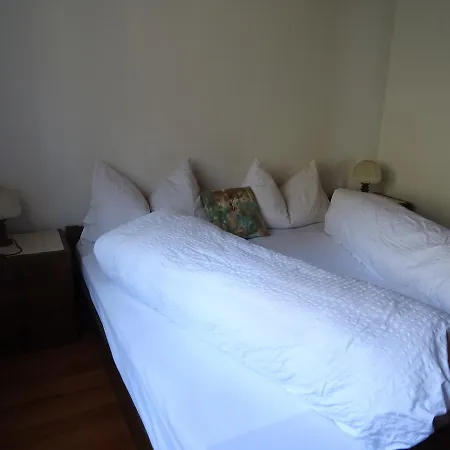 La Collina アパート グレヘン
